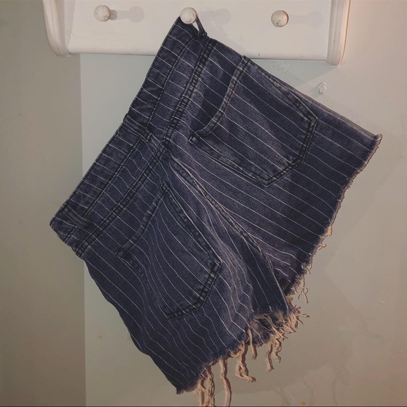 Shorts - Picture 2 of 2